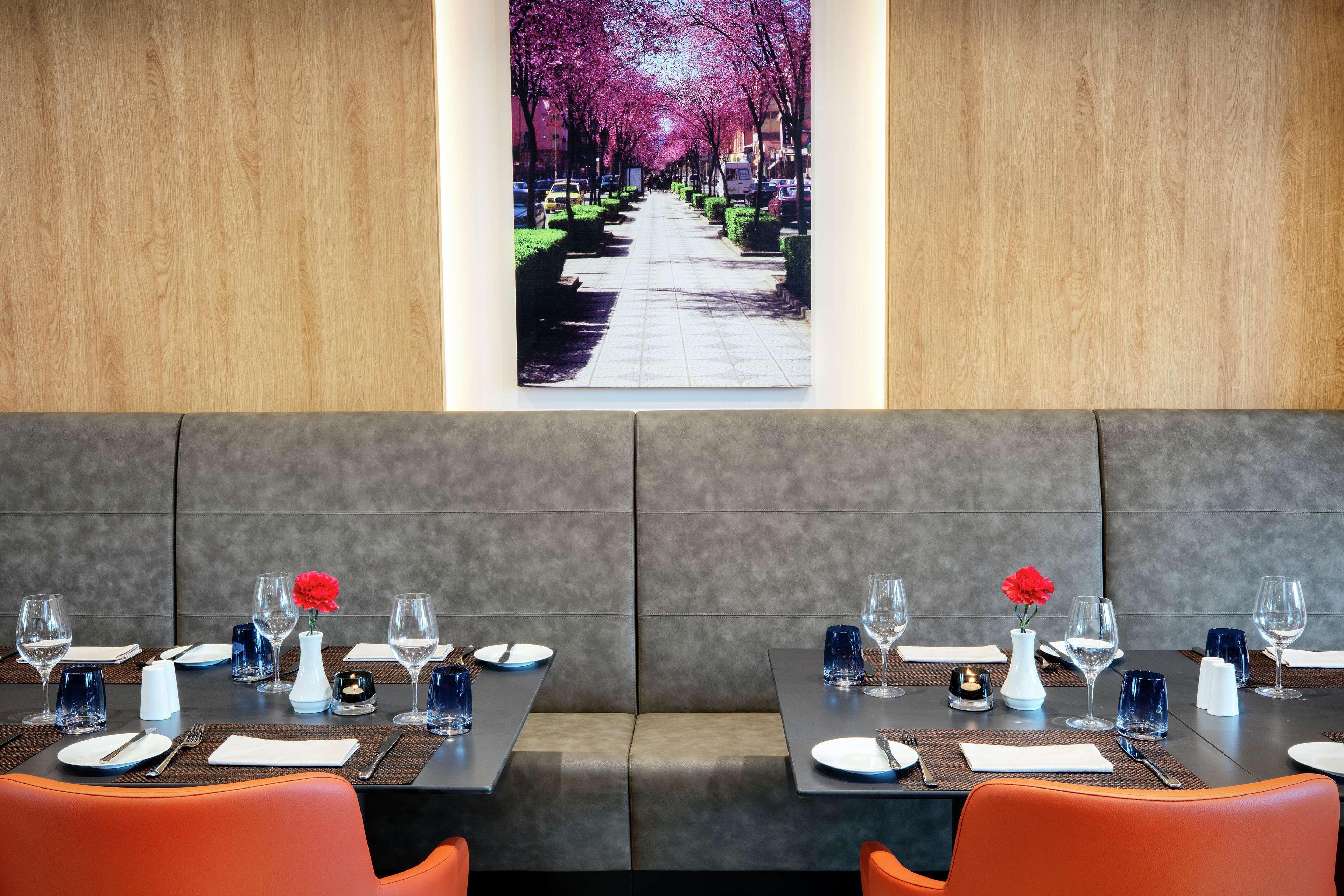 Hilton Garden Inn Тирана Екстериор снимка