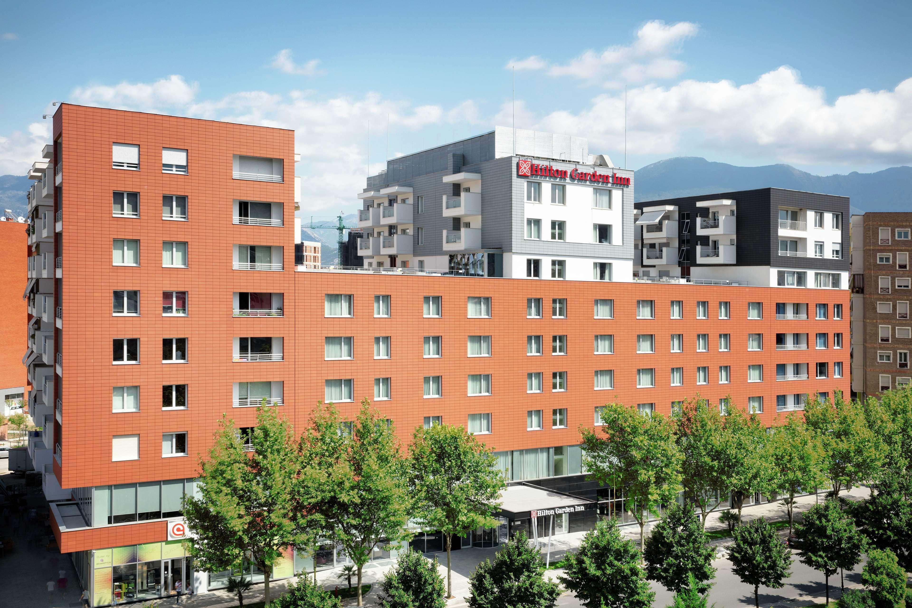 Hilton Garden Inn Тирана Екстериор снимка