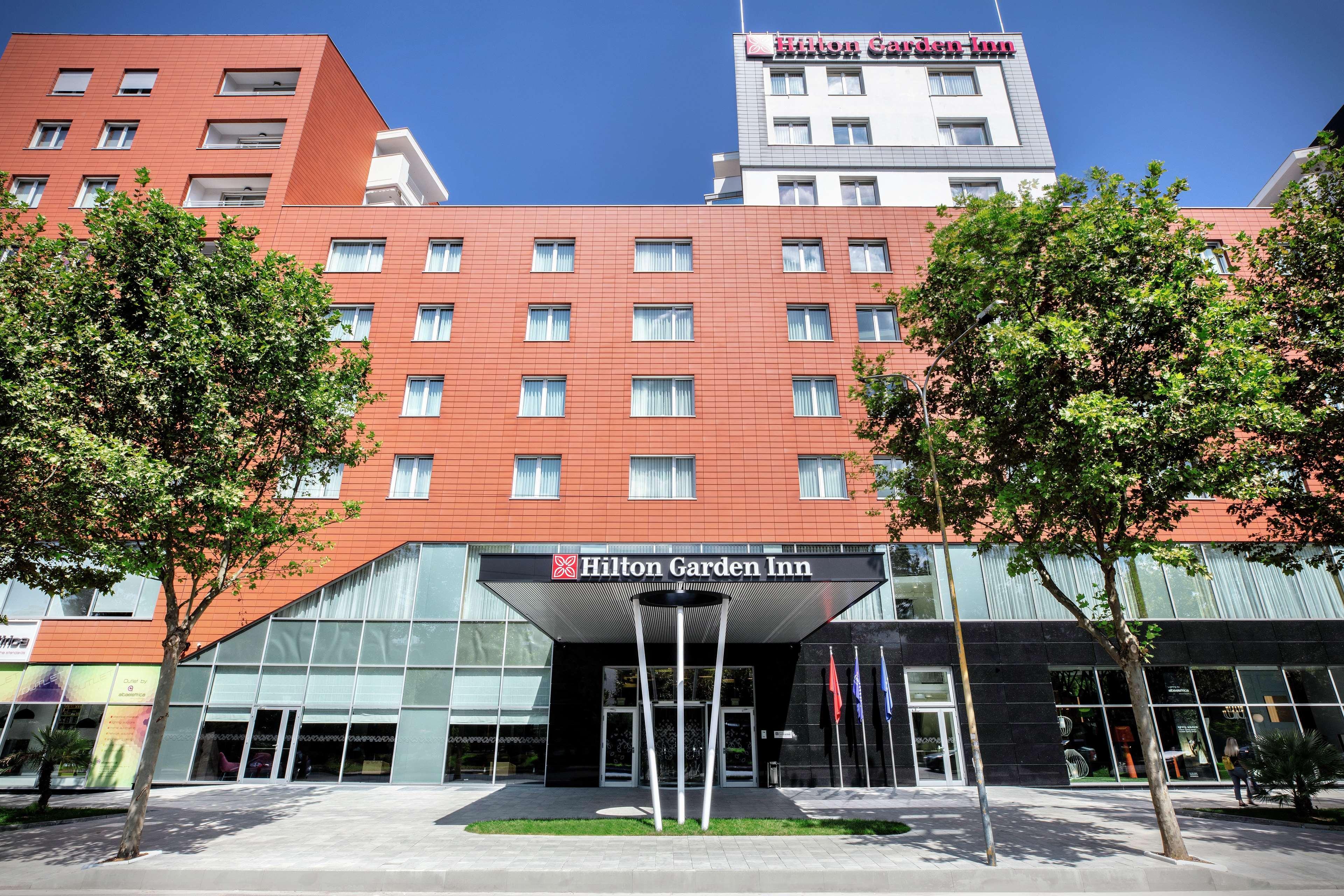 Hilton Garden Inn Тирана Екстериор снимка