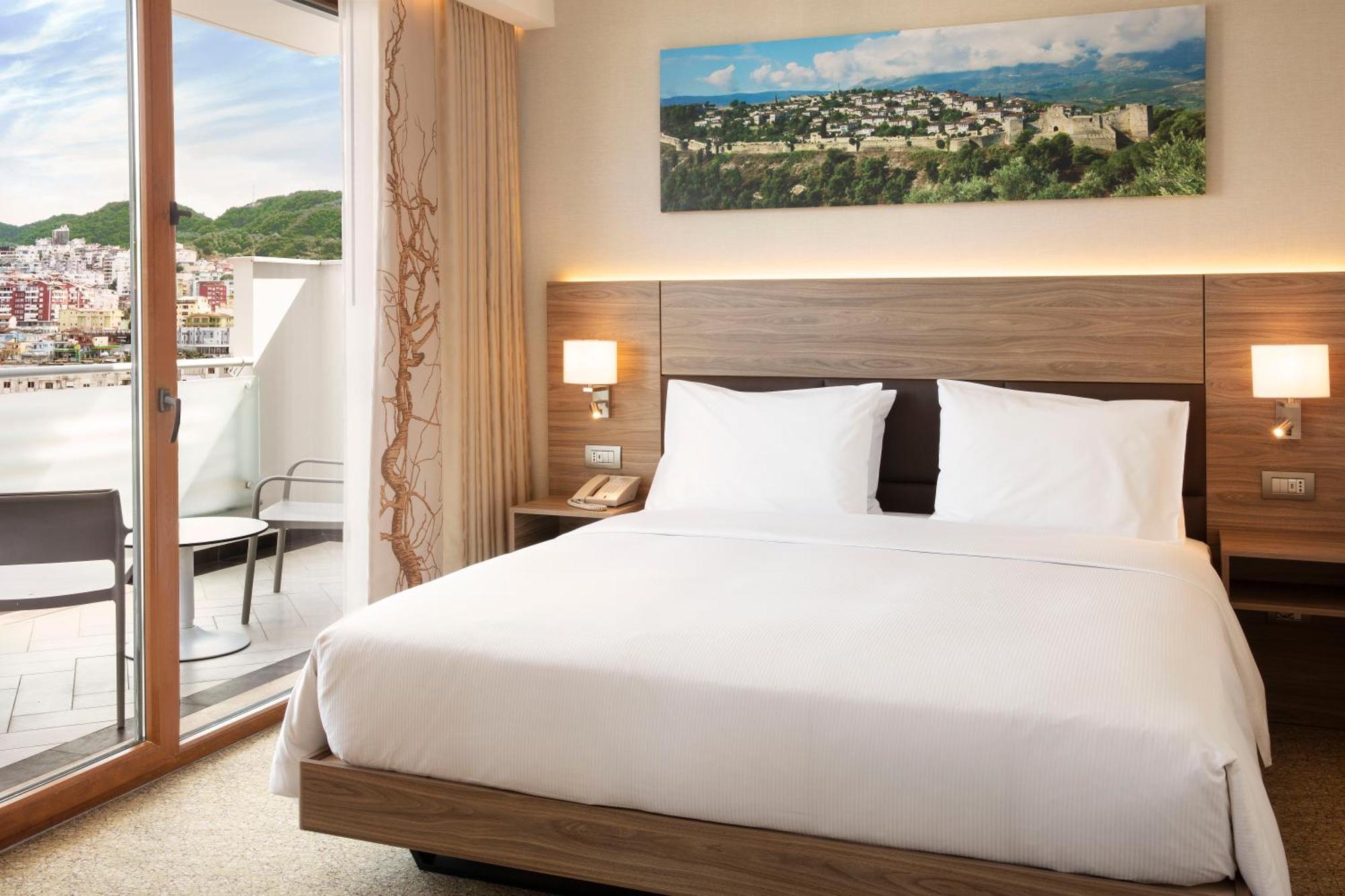 Hilton Garden Inn Тирана Екстериор снимка