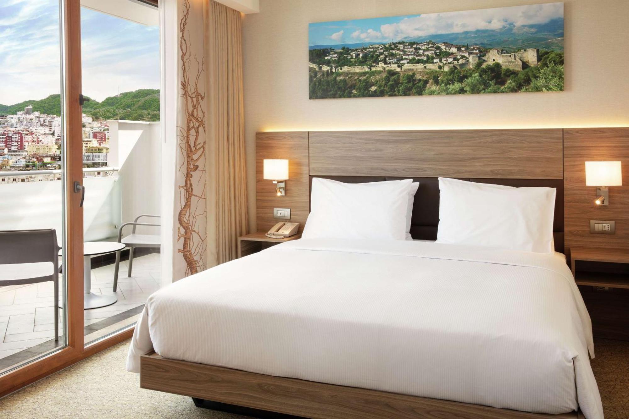 Hilton Garden Inn Тирана Екстериор снимка