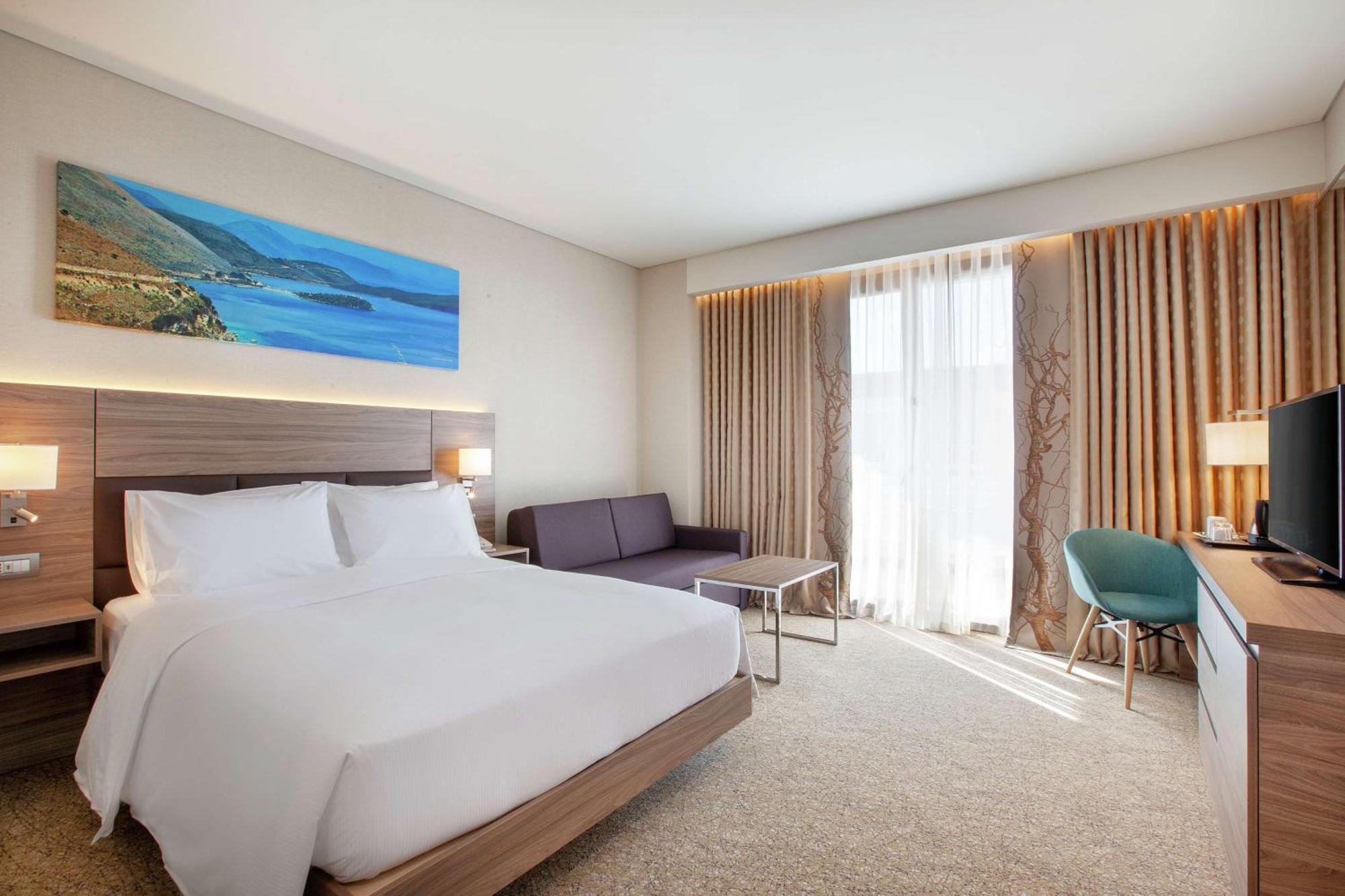 Hilton Garden Inn Тирана Екстериор снимка