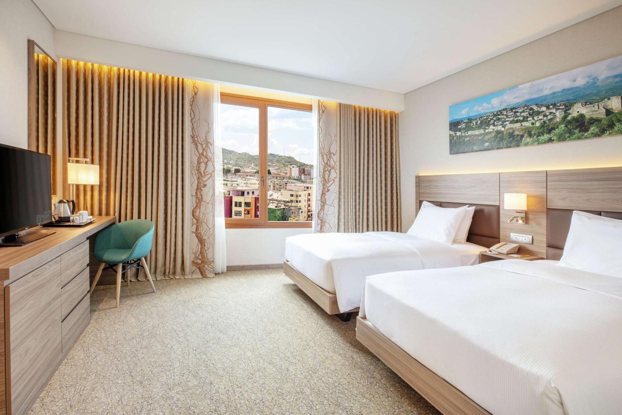 Hilton Garden Inn Тирана Екстериор снимка