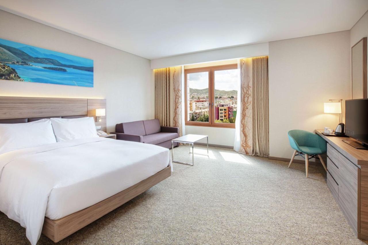 Hilton Garden Inn Тирана Екстериор снимка